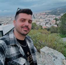 2025-03-10 22_20_45-Ασύλληπτη τραγωδία στον Βόλο_ Ο πατέρας του 31χρονου πέθανε, όταν άκουσε για τον.png