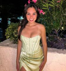 Influenserka Vik Pet 4.png