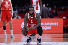 OLYMPIAKOS-ZVEZDA_379911.jpg