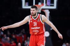 OLYMPIAKOS-ZVEZDA_379924rokas.jpg