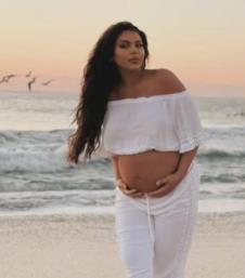 Azra Husarkić trudna