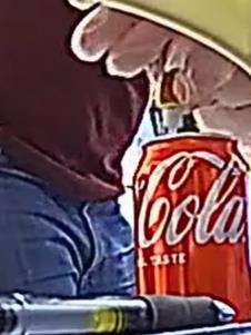 Džozef Ros trovao koleginicu super lepkom 2.png