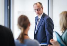 pa EPA Hannibal Hanschke.jpg