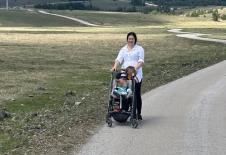 Marija Petronijević sa sinovima na Zlatiboru za Vaskrs