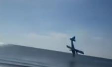 2025-04-25 07_29_06-(2) RA noticias 24_7 on X_ _Avión se estrella en el mar cerca del aeropuerto de .jpg