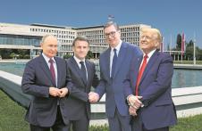 0204 vucic makron.jpg