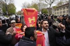 av05 AP Khalil Hamra.jpg