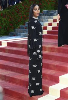 Naomi Kembel na Met Gali 2022 profimedia-0688987710.jpg