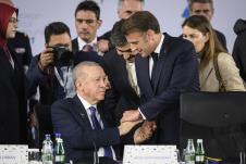 102 AP Leon Neal.jpg