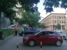 hapsenje lica svi gledaju.jpg