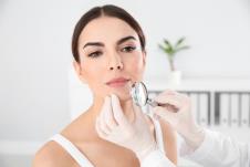 dermatolog pregled shutterstock_1339142507.jpg
