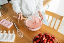 domaći sladoled od jagode  shutterstock_2302847899.jpg