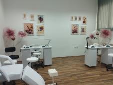 FOTO UIKS, salon za obuku za poslove manikira i pedikira u VP Domu u Kruševcu 2.jpg