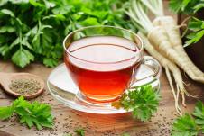 caj od persuna shutterstock_2435472499.jpg
