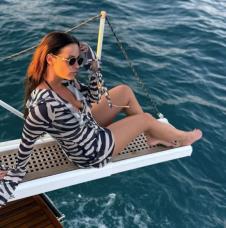 Nekada je bila dužna kamatašima sada uživa na jahti