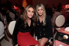 Kejtlin Džener i Sofija Hačins u izlasku