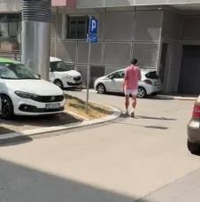 Brat Novaka Đokovića Marko Đoković vežba