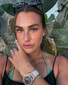 Arina Sabalenka na bazenu