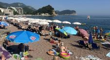 Crnogorsko primorje, turisti na plaži