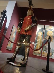 Реконструкција могућег изгледа оклопа цара Душана Израда Стеван Стевановић Фото ИМС 1.jpg