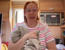 Žena je kupila polovnu jaknu i u njoj našla 50 funti