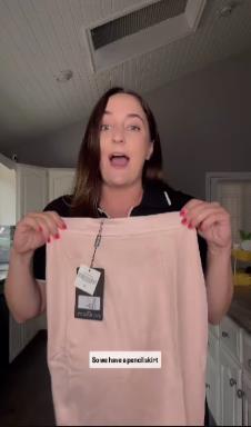 Otvorila paket posle 10 godina koji joj je greškom stigao.jpg