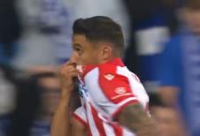Rade Krunić proslavlja gol na utakmici Leh - Crvena zvezda