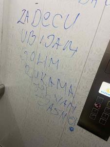 Poruke koje komšinica ostavlja u liftu