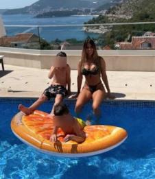 Jelena Radanović pokazala telo i luksuznu vilu