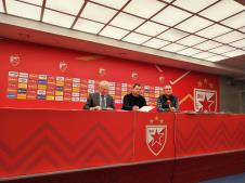 Denis Blagojević na potpisu saradnje sa Crvenom zvezdom.jpg