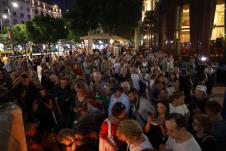 Okupljeni kod Terazijske česme upalili sveće u čast Dedićima