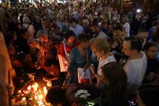 Okupljeni kod Terazijske česme upalili sveće u čast Dedićima