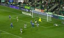 Bogdan Kostić postiže gol na 2 sekunde do kraja meča