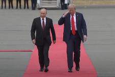 Donald Tramp i Vladimir Putin na sastanku na Aljasci 2025

Sastanak Trampa i Putina iza zatvorenih vrata

Aljaska sastanak lidera SAD i Rusije