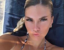 Vanja Ignjatović na plaži