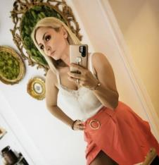 Goca Tržan u svom porodičnom domu