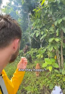 TikToker Dara Tah u kontaktu sa plemenom Bauzi u Indoneziji