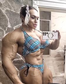Natalija Kuznjecova, ruska dizačica tegova i bodibilderka (8).png