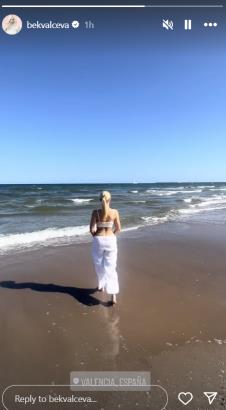 Nataša Bekvalac trči na plaži uz more