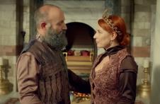 Vahide Perčin kao sultanija Hurem i Halit Ergenč kao sultan Sulejman u seriji Sulejman Veličanstveni