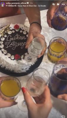 Sofija Janjićijević čestitala baki rođendan