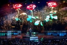 Slobodan Trkulja tokom nastupa na Interviziji 2025 u Rusiji