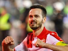 Mirko Ivanić slavi pobedu Crvene zvezde na 177. večitom derbiju