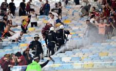 Tuča navijača na utakmici Fluminense - Lanus