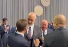 2025-10-02 12_44_03-Special Kherson Cat 🐈🇺🇦 on X_ _The Prime Minister of Albania came up to Macro.png