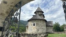 1759664470_manastir-uvac-fotorina3.jpg