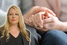 Milica Bjelogrlić defektolog i PR Klinike za psihijatrijske bolesti Dr Laza Lazarević/ruka u ruci u vidu podrške