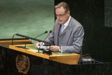 1 AP Yuki Iwamura.jpg