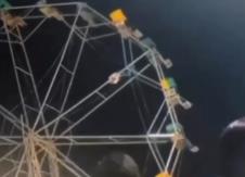 Muškarac visi sa panoramskog točka u Brazilu