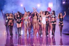 Viktorija Sikret revija 2025